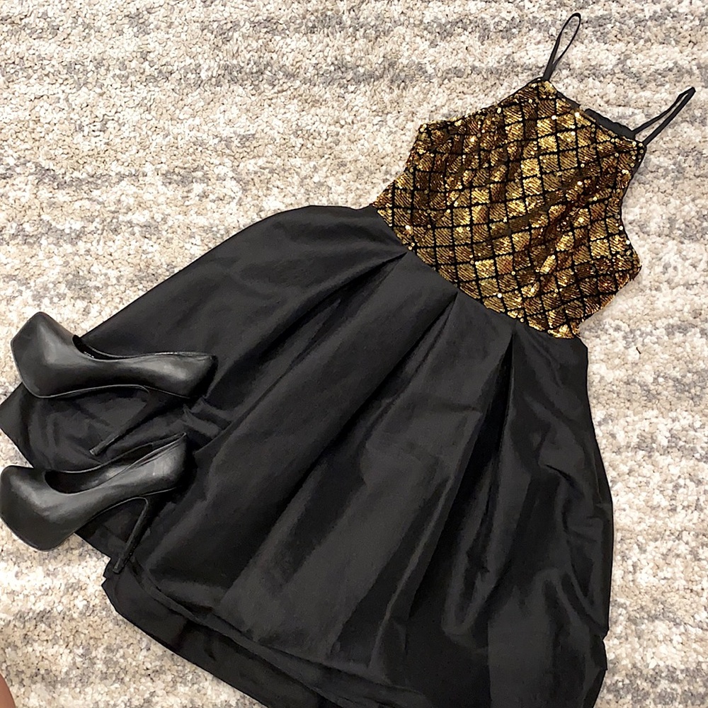 Ark & Co Gold Sequin Black Skater Dress